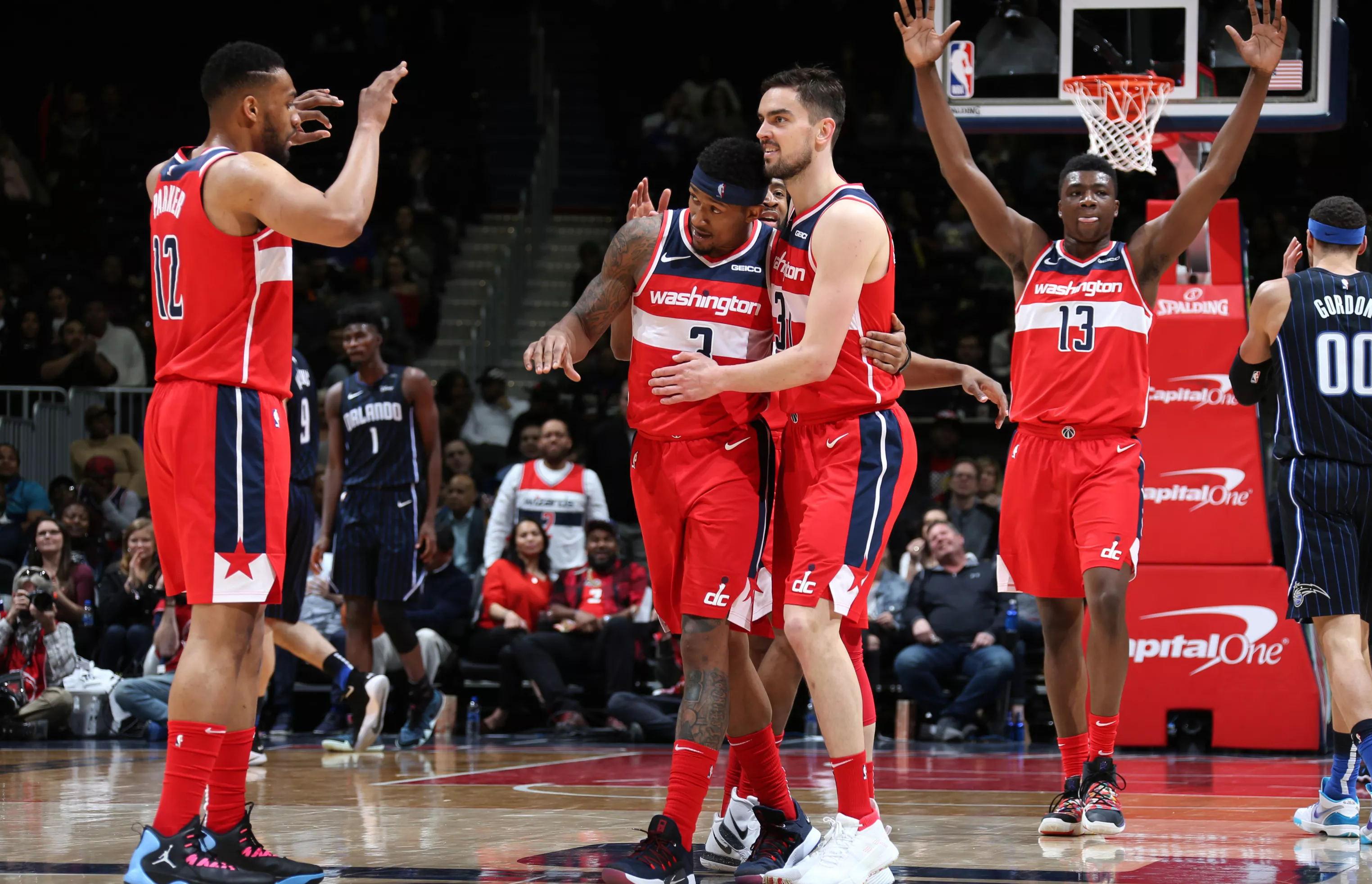 亚博体育-包含蒂姆回归赛场，突破纪录首场状态亮眼，掘金观众沸腾！的词条