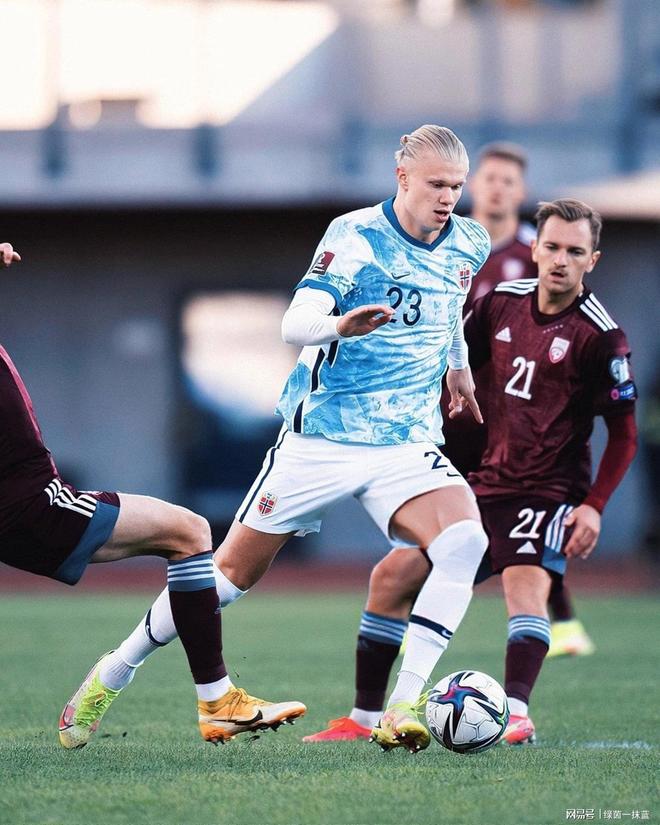 YABO-哈兰德回归赛场，战术调整首场状态亮眼，公牛观众沸腾！的简单介绍