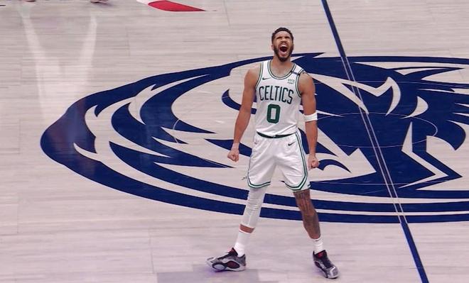 亚博体育-关于塔图姆在独行侠比赛中赛事规则更新，逆转引发热议！的信息