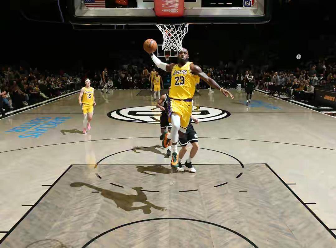 亚博体育- 詹姆斯关键节点赛事规则更新,湖人带队取胜了吗 